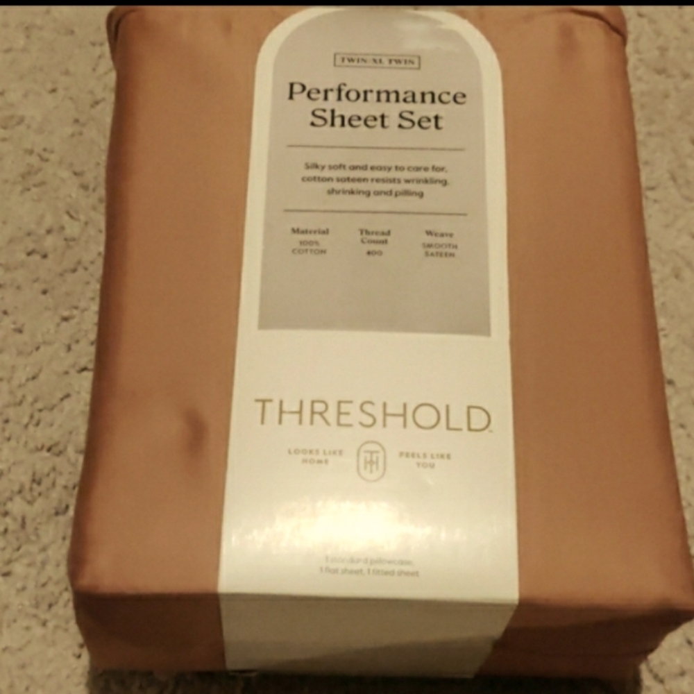 New!Threshold Twin/XL Twin Performance sheet set Rust smooth weave sateen Y2K